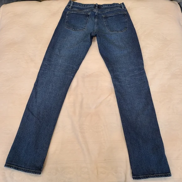 Uniqlo slim fit mid rise straight leg Jeans - Picture 2 of 9